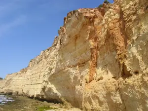 Abbruchkante der Algarve-Steilküste